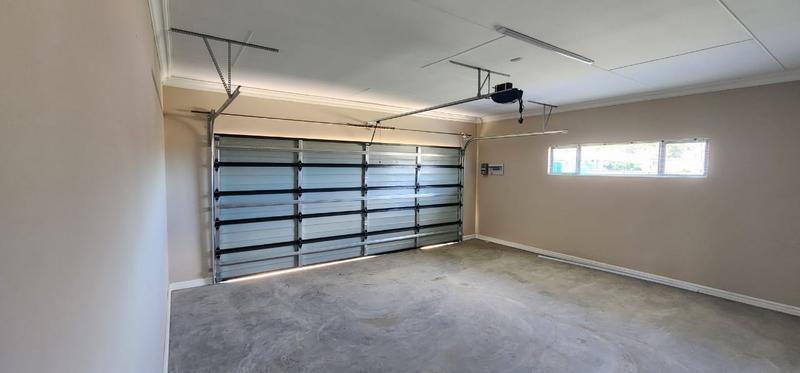 3 Bedroom Property for Sale in Albertinia Western Cape